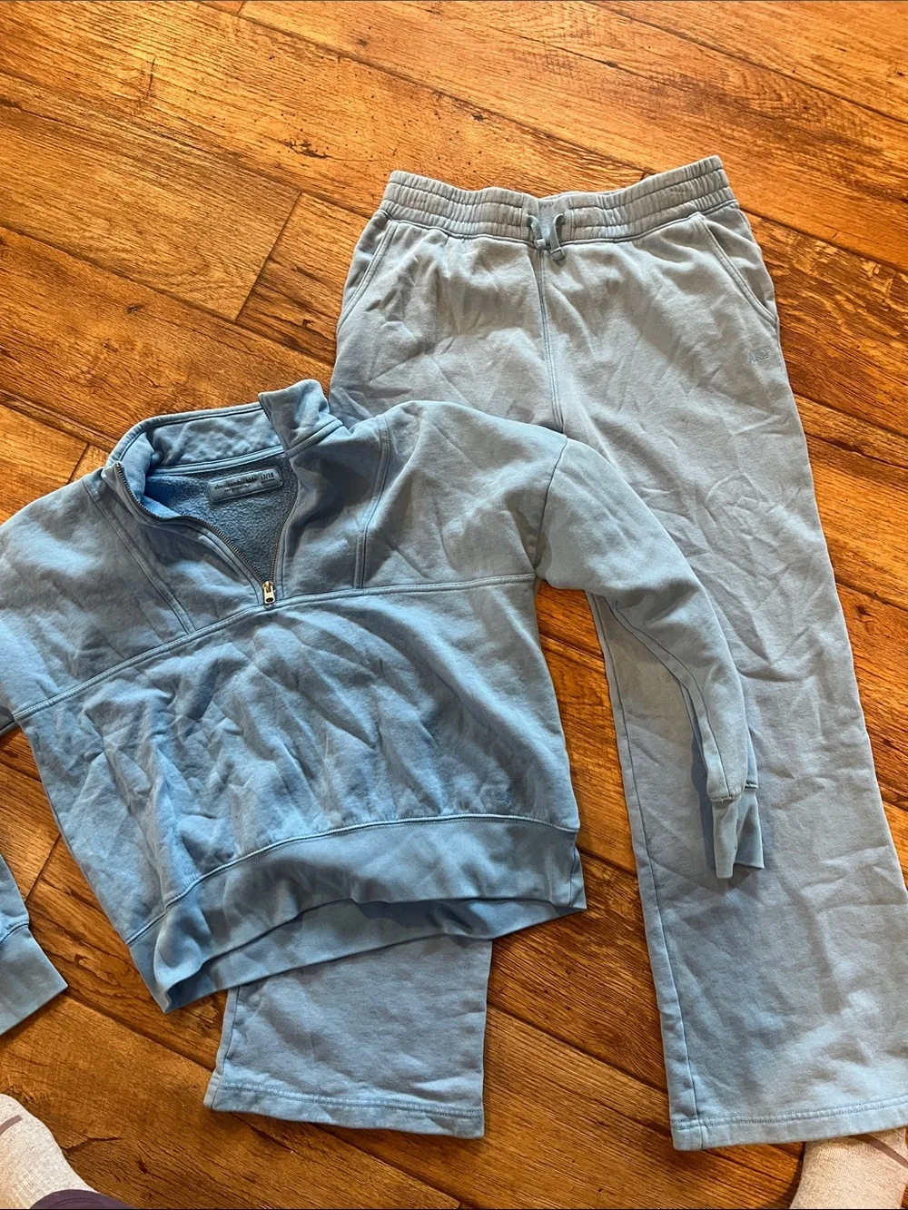 Girls outfit 17/18 xxl a&f essentials set